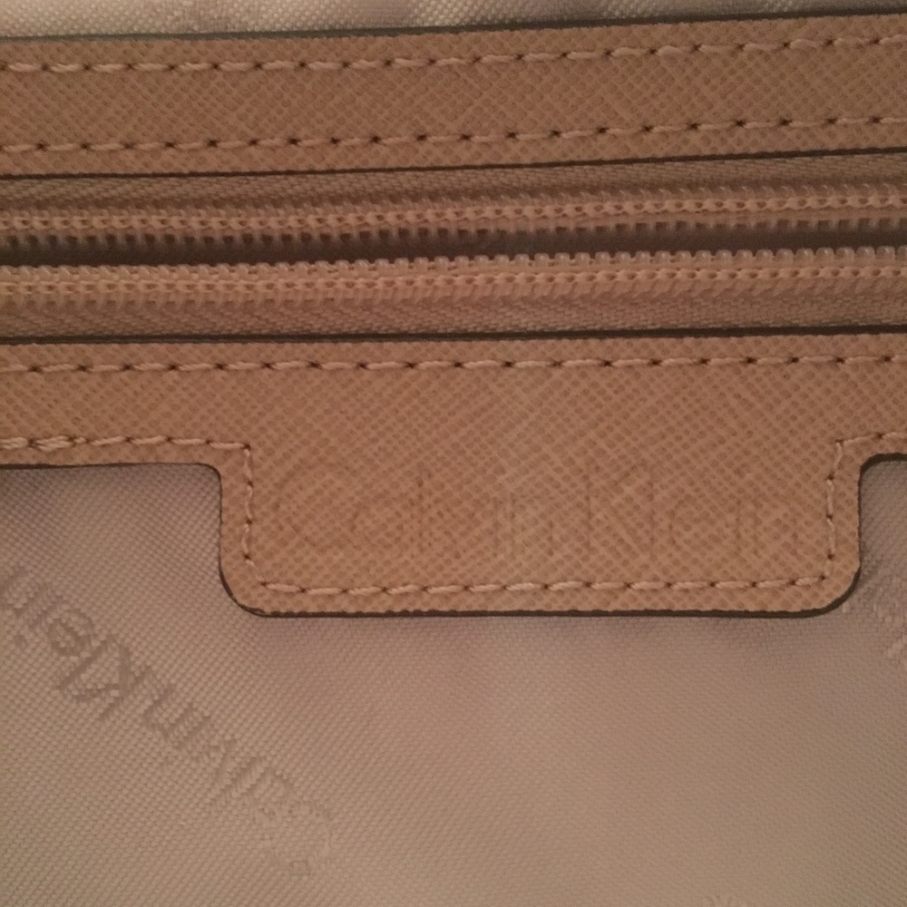 NWT‼️ Authentic Calvin Klein leather handbag - Picture 7 of 7